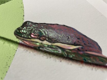 尊敬 Respect (Detail) – Tree frog and dragonflies respect each other’s boundaries on a stem.